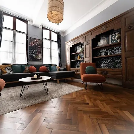 Camelia, Un Charme Montois * Mons