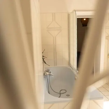 Camelia, Un Charme Montois Villa Mons