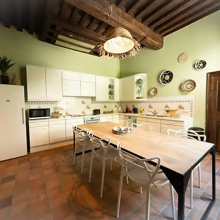 Villa Camelia, Un Charme Montois *